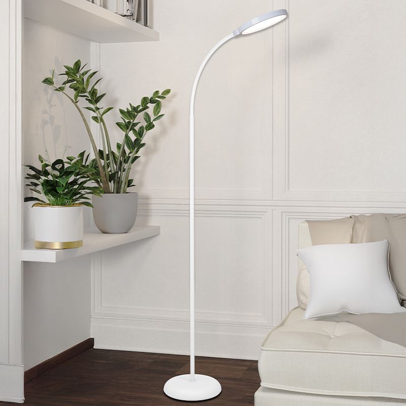 Moderni muovi lattiavalaisin valkoinen, Querine, 5,5W, white switch LED, 3-portaisesti himmennettävä