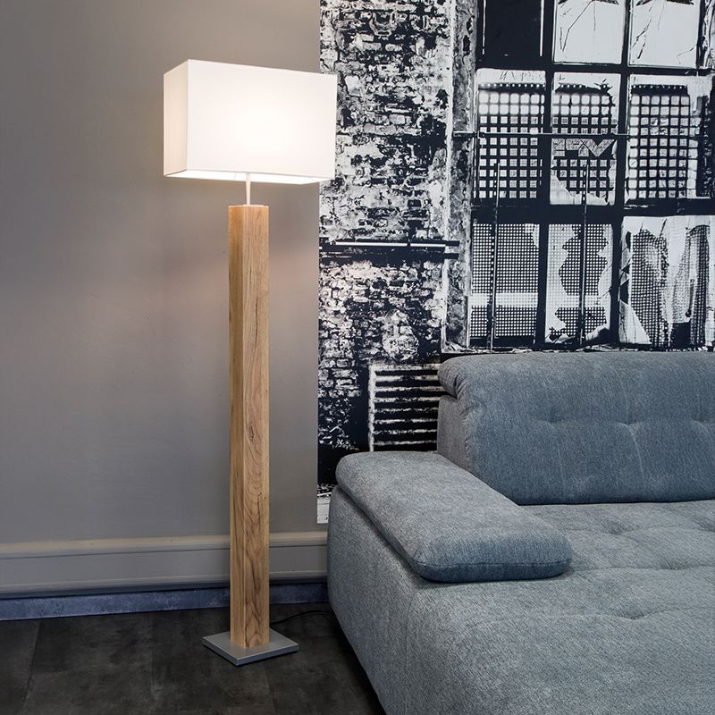 Rustiikkinen lattiavalaisin puu, Giomar