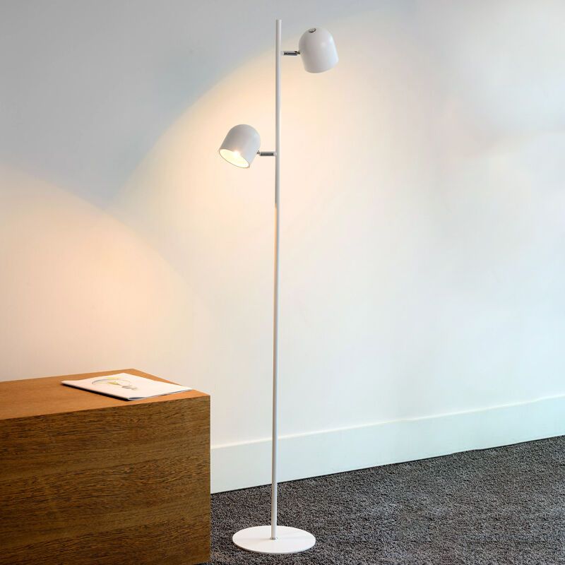Valkoinen metalli lattiavalaisin, Skanska, 5W, 2700K LED, kosketushimmentimellä