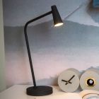 Musta alumiini ladattava pöytävalaisin, Stirling, 3W, 2700K LED, kosketushimmentimellä