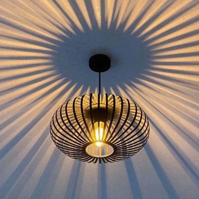 Teollinen riippuvalaisin musta, Lieve