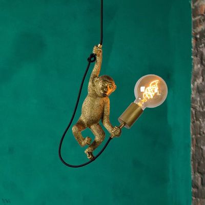 Musta muovi riippuvalaisin, Extravaganza Chimp