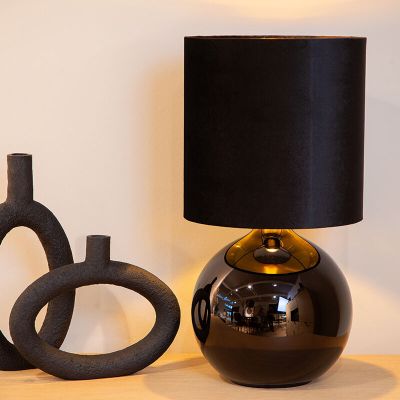 Musta kangas pöytävalaisin, Esterad, katkaisimella