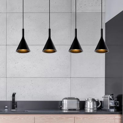 Betoni riippuvalaisin musta, Gipsy