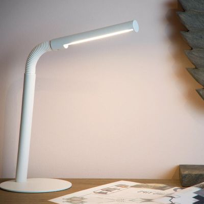 Valkoinen metalli työpöytävalaisin, Gilly, 3W, 2700K LED, katkaisimella