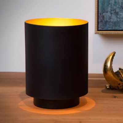 Musta metalli pöytävalaisin, Suzy, katkaisimella