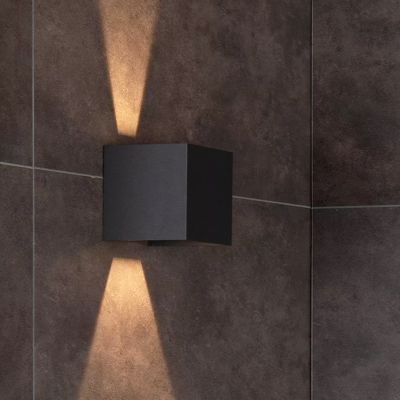 Musta metalli ylös alas seinävalaisin, Axi, 6W, 2700K LED, IP54