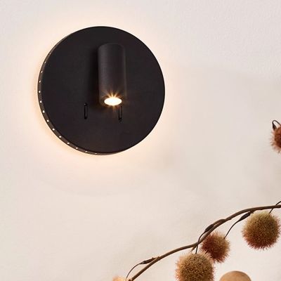 Musta metalli seinävalaisin , Bentjer, 6W, 3000K LED, katkaisimella