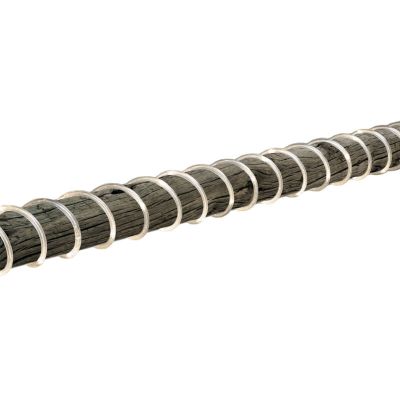 Tämä LED-valonauha on 5 metriä pitkä ja halkaisijaltaan 1,3 cm. Liitoskaapeli on 1,5 metriä pitkä.