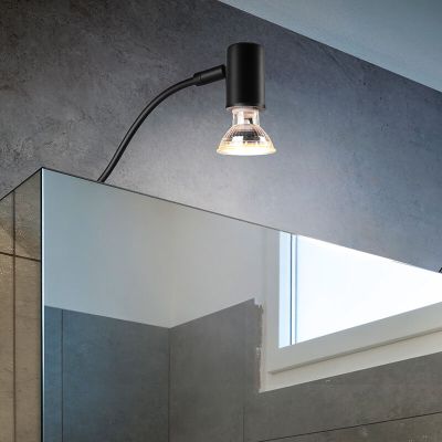 Musta metalli kylpyhuoneen seinävalaisin, Martika, IP44